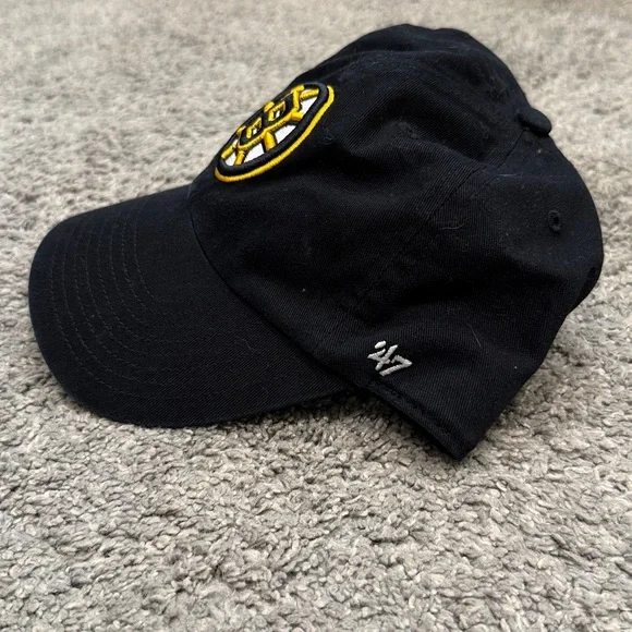 47 Brand | Boston Bruins Logo Baseball Hat - Picture 2 of 6